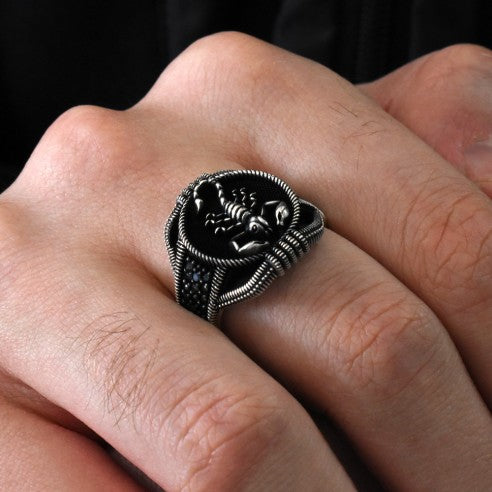 Bague en argent pour homme Scorpion
