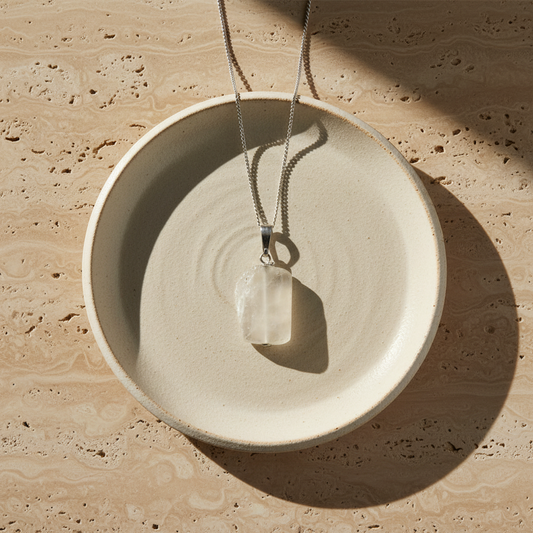 Pendentif pierre de lune avec chaîne