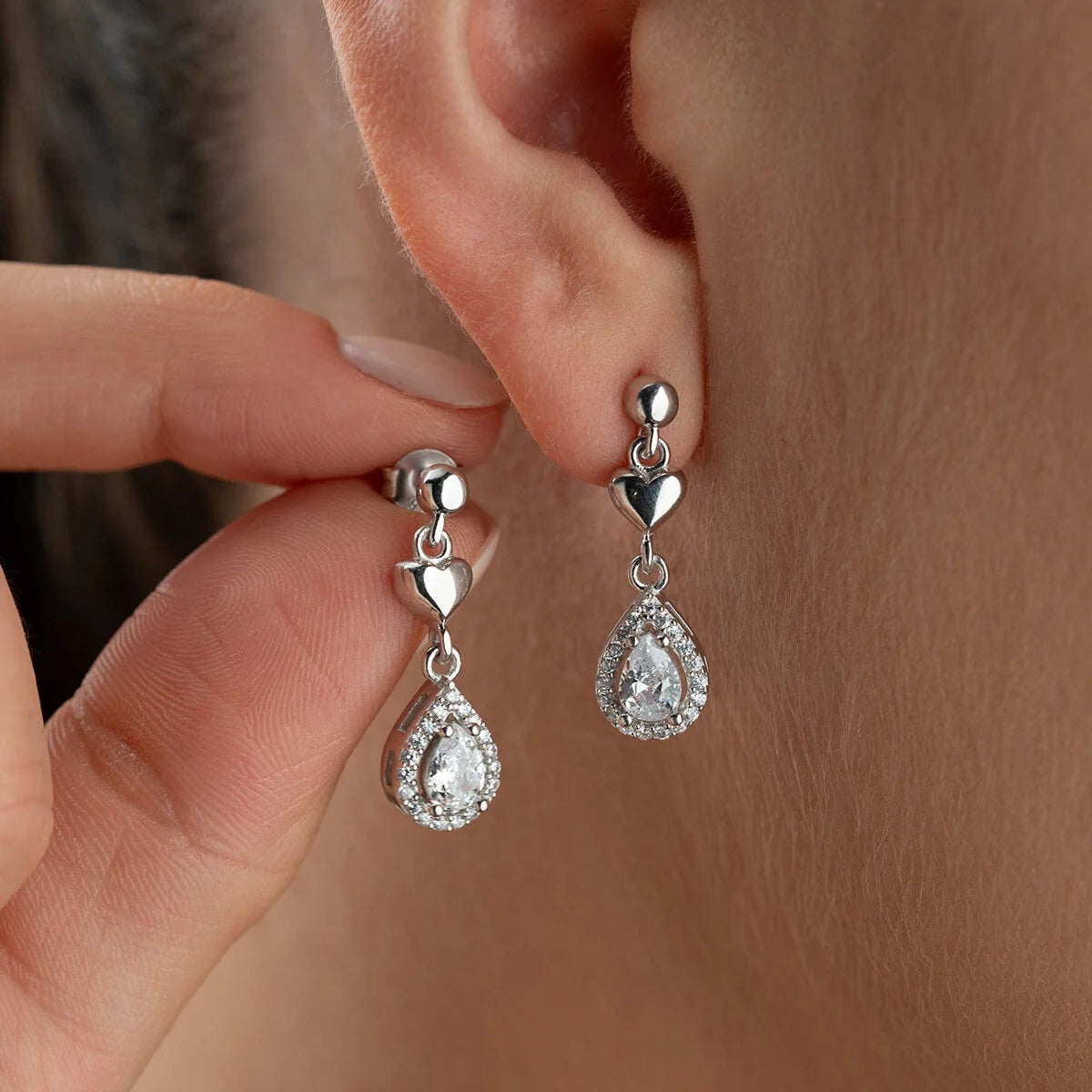 Boucles d'oreilles en argent avec motif cœur et goutte