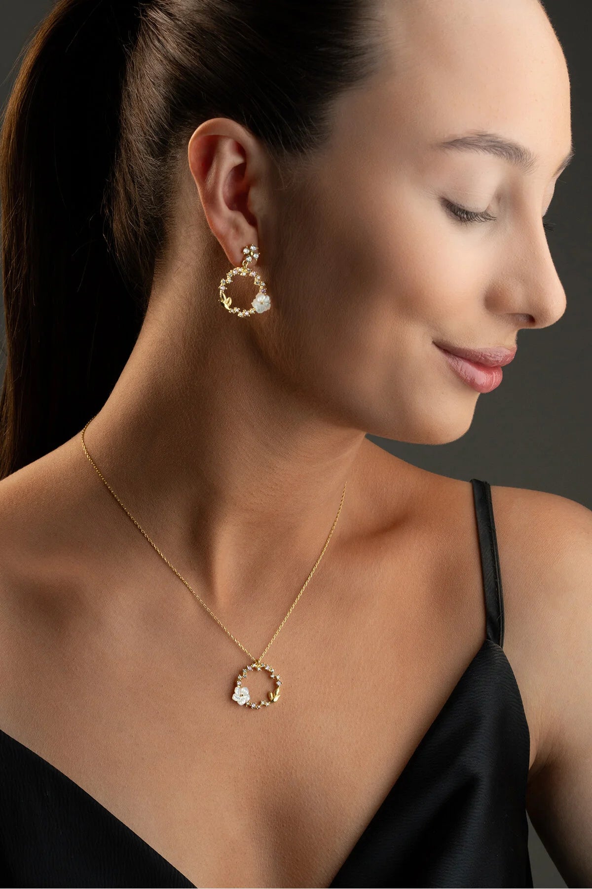 Ensemble de fleurs en nacre « Flora Aura »