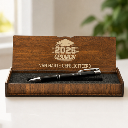 Stylo à bille gravé personnellement dans la boîte en bois - cadeau réussi