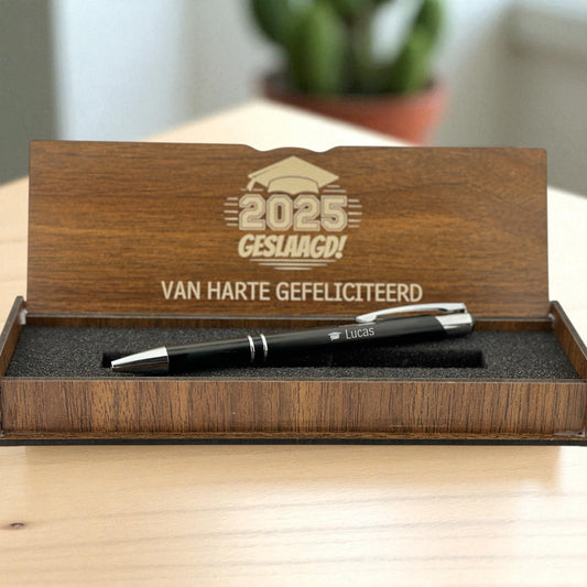 Stylo à bille gravé personnellement dans une boîte en bois - Cadeau réussi
