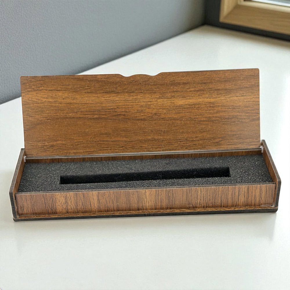 Boîte en bois gravée 20 cm * 6,7 cm