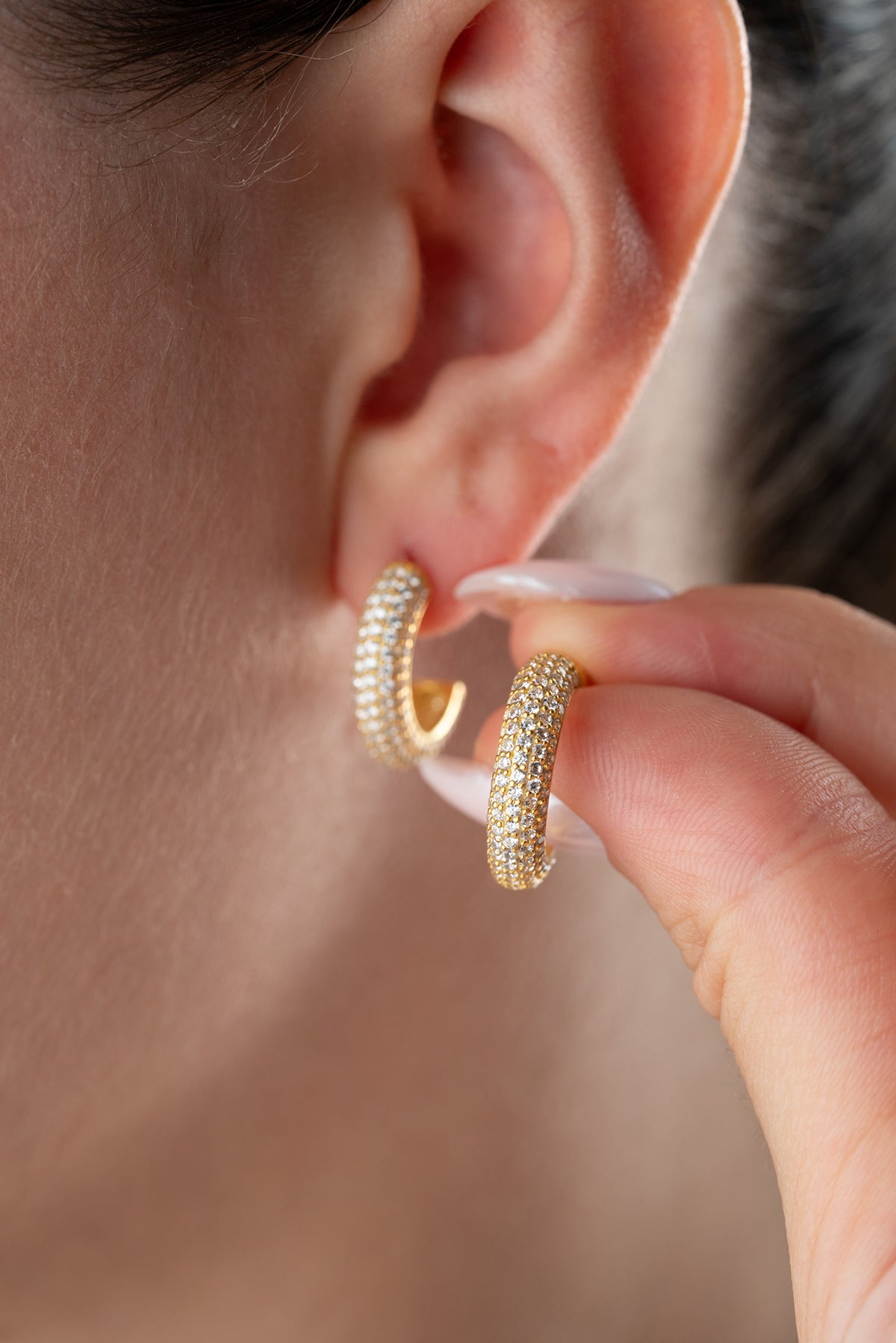 Boucles d'oreilles de demi-cerceau étincelantes