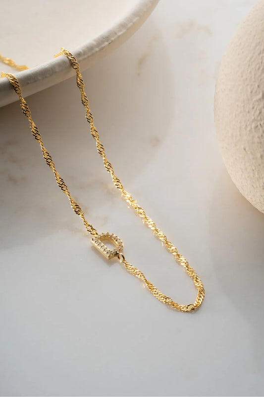 Vergulde naamketting met letter – 925 sterling zilver