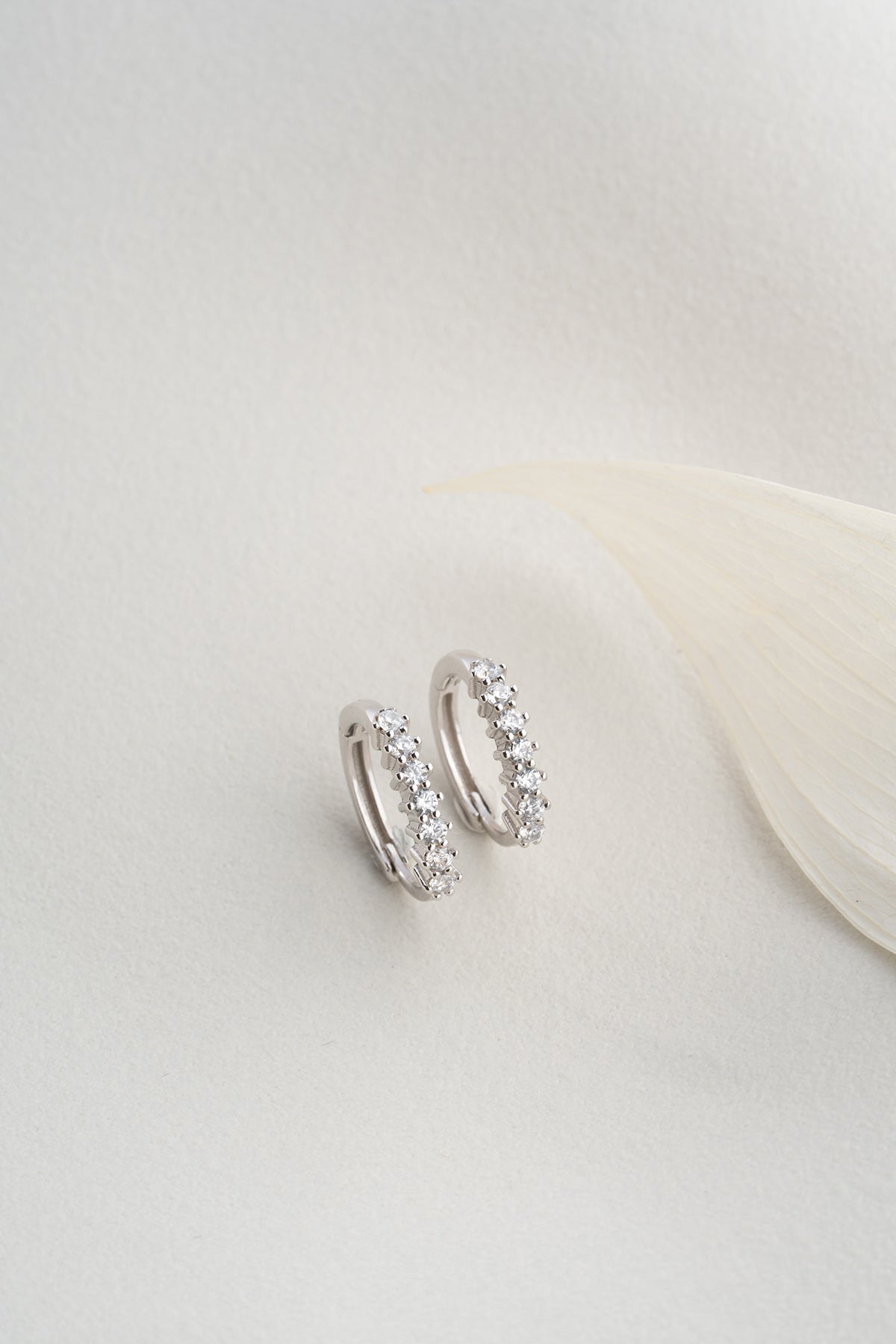 Boucles d'oreilles en argent avec zircone scintilante