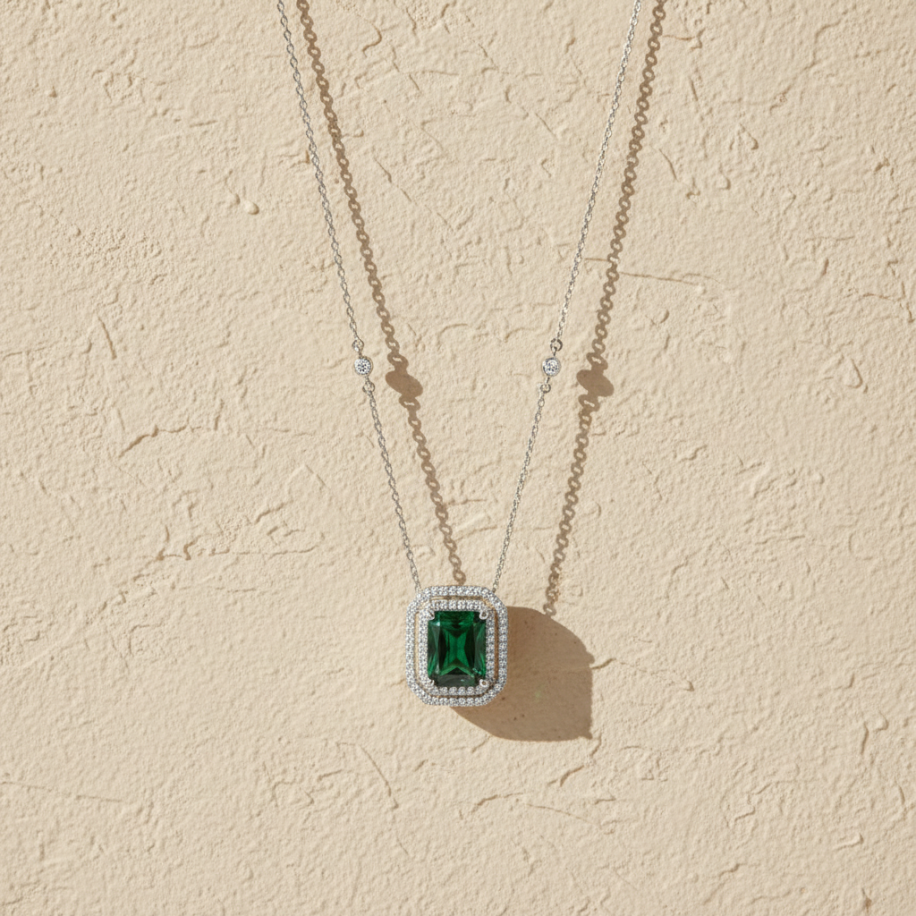 Collier en argent sterling élégant 925 avec zircone verte rectangulaire
