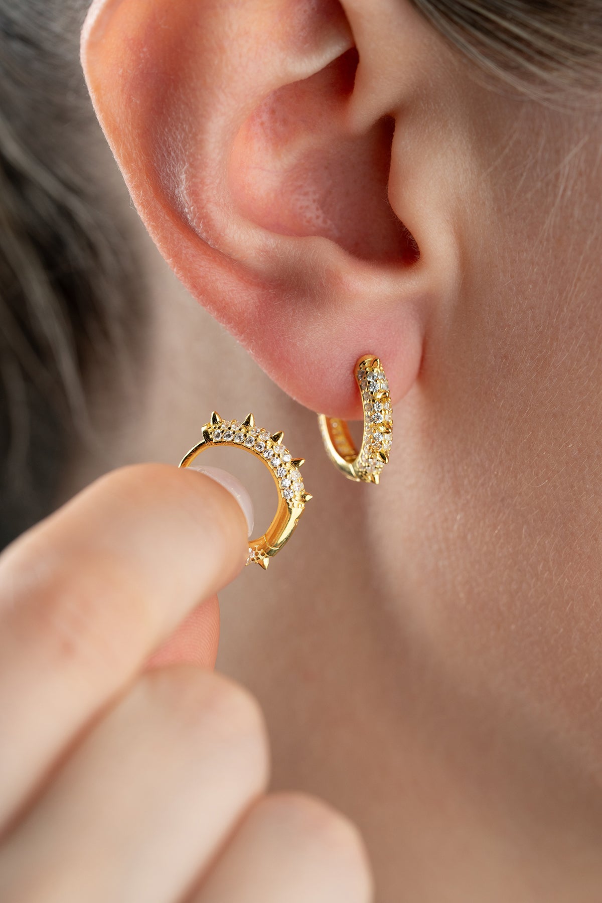 Stellaire Spike Oorringen - Zircone pic sur des cerceaux