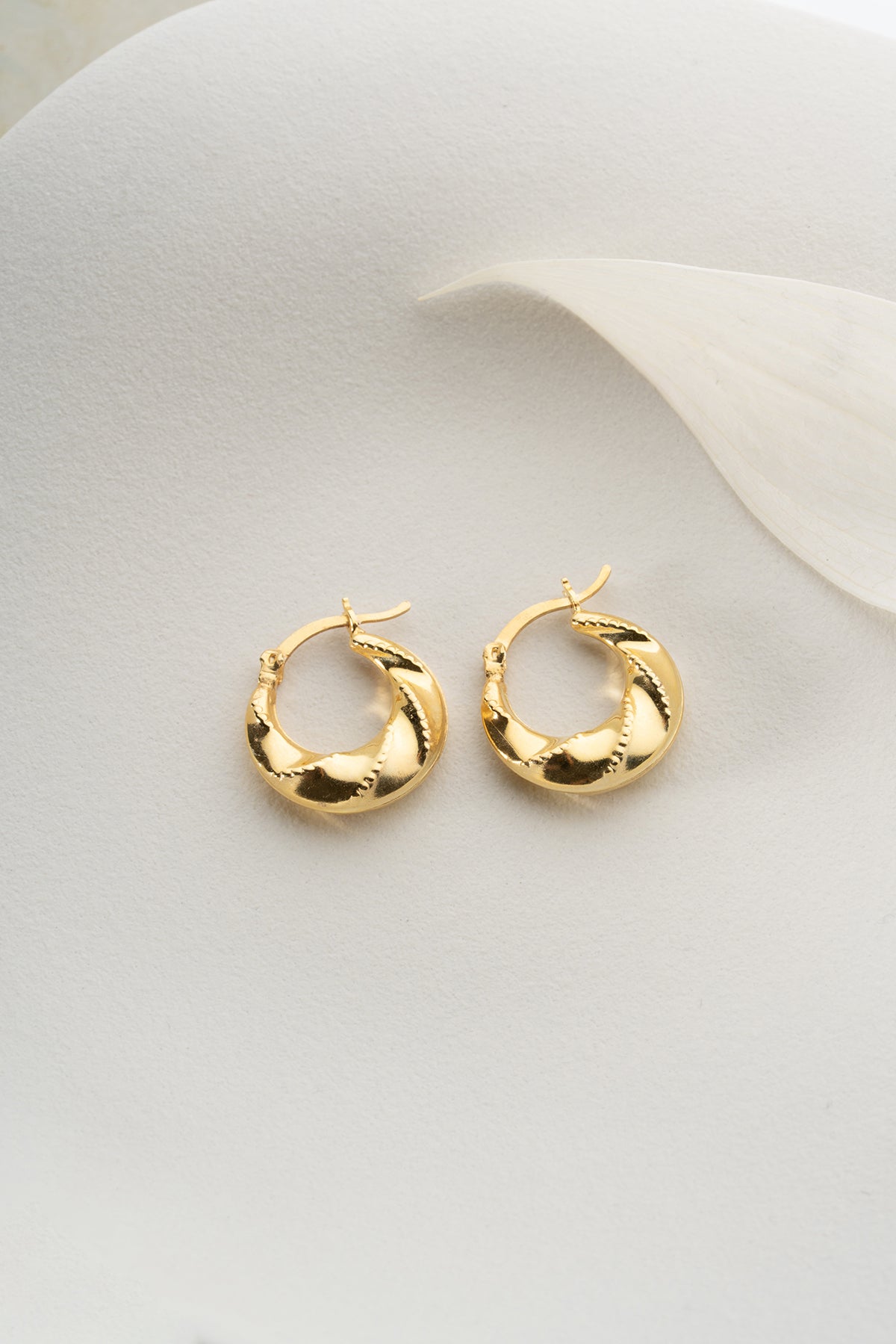 Boucles d'oreilles cerceaux ondulées