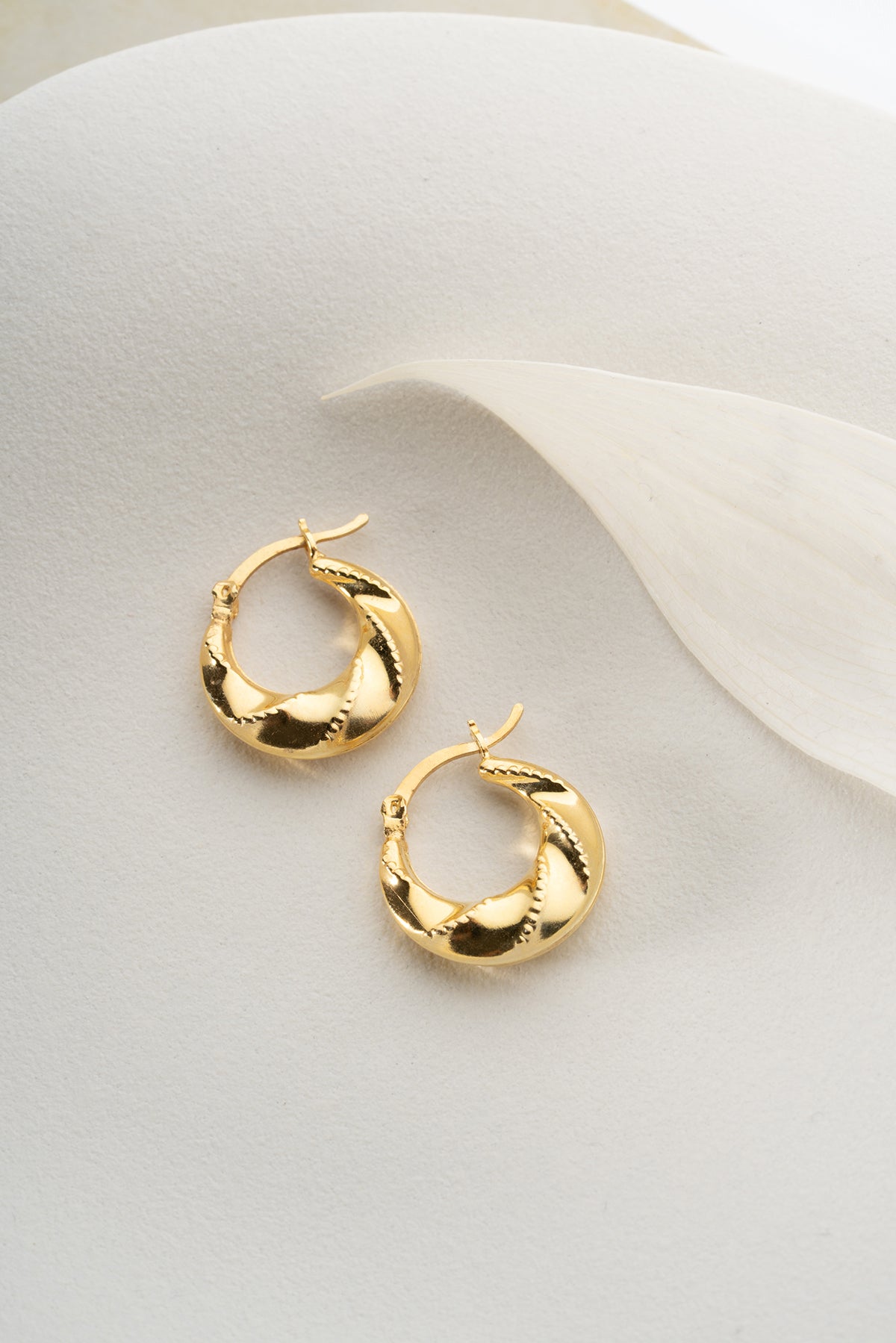 Boucles d'oreilles cerceaux ondulées