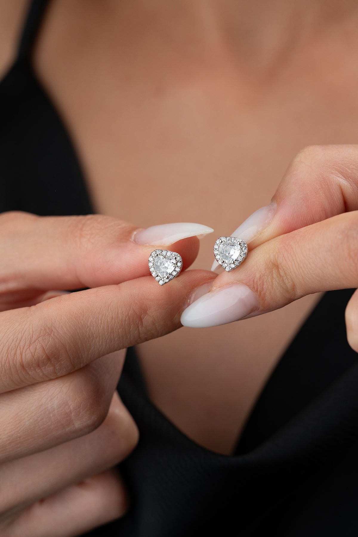 Boucles d'oreilles clous avec cœur et zircone