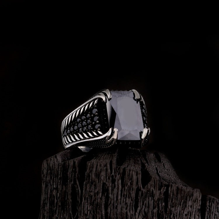 Bague en argent sterling 925 avec pierre de zircone noire