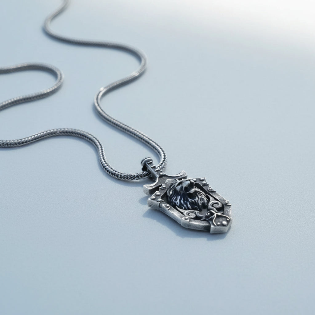 925 Silver Lion Pendant en design de bouclier