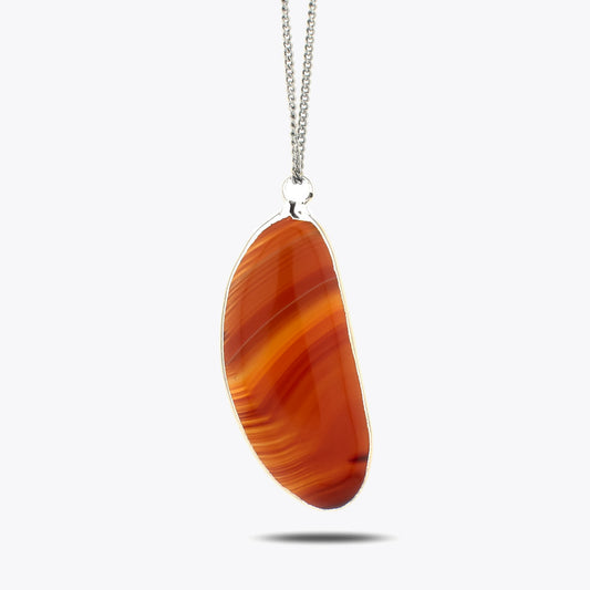 Pendentif agate rouge avec chaîne